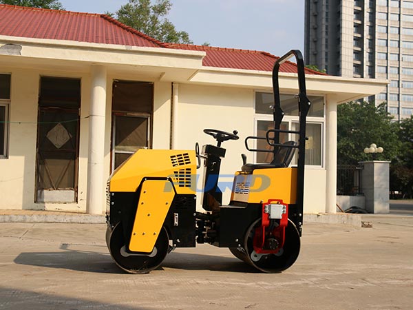 關于小型壓路機變速箱的保養(yǎng)知識你知道多少？