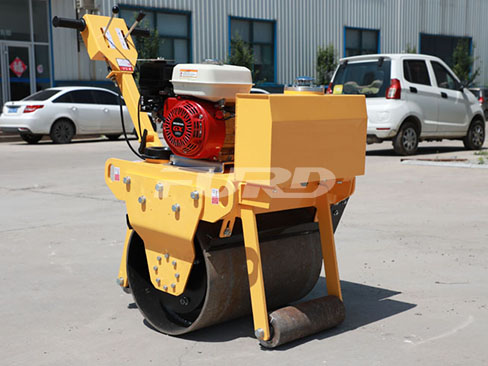 要想小型壓路機(jī)壓實(shí)效果好還需要專(zhuān)業(yè)的方法！